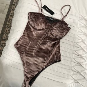⭐️NWT Lulus Balconette Bodysuit - Small